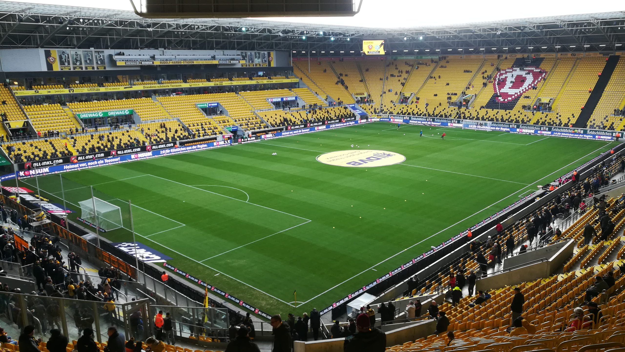 Dynamo Dresden - Holstein Kiel